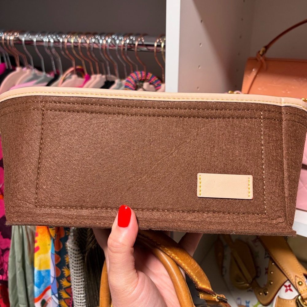 Louis Vuitton Speedy 25 Vintage Handbag! - Picture 10 of 11